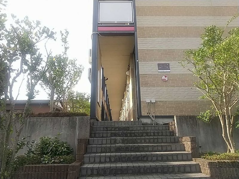 レオパレスソレイユのエントランス(建物共通の掲載写真)