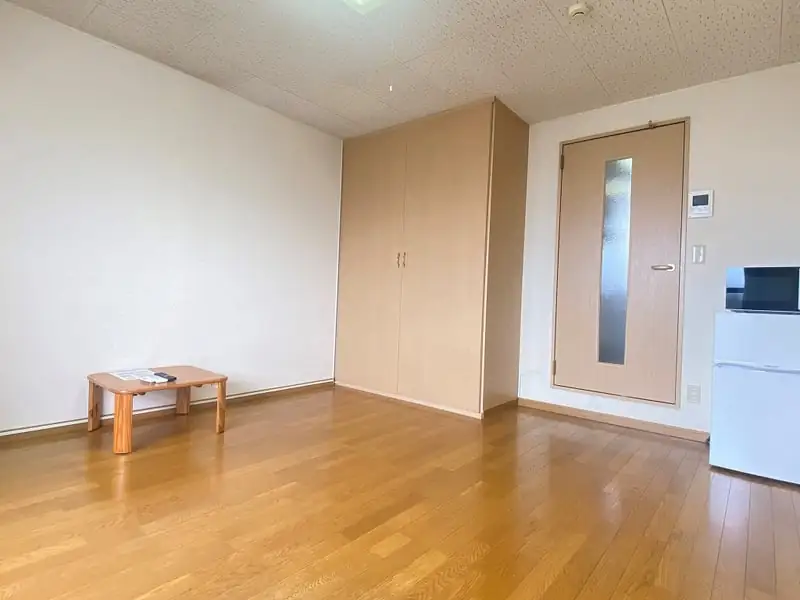 レオパレスホワイエⅠの写真(102号室の資料掲載例)