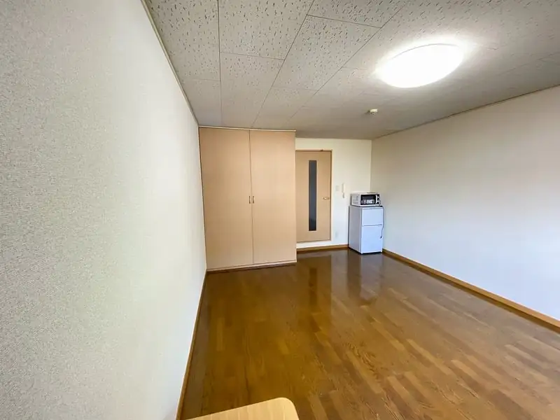 レオパレスアズィールＡの写真（103号室の資料掲載例）