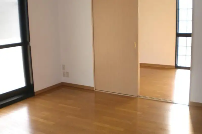 レオパレススズトウの写真（101号室の資料掲載例）