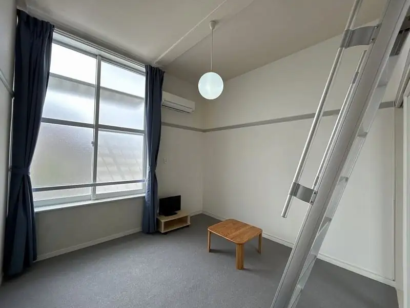 レオパレスＨＡＲＭＯＮＹの写真（205号室の資料掲載例）