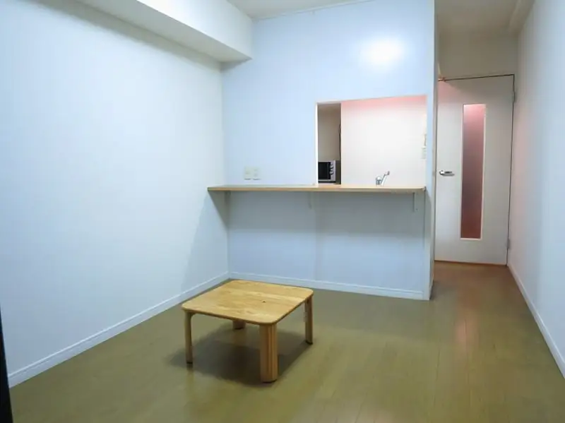 レオパレス小山の居間(101号室の資料掲載例)