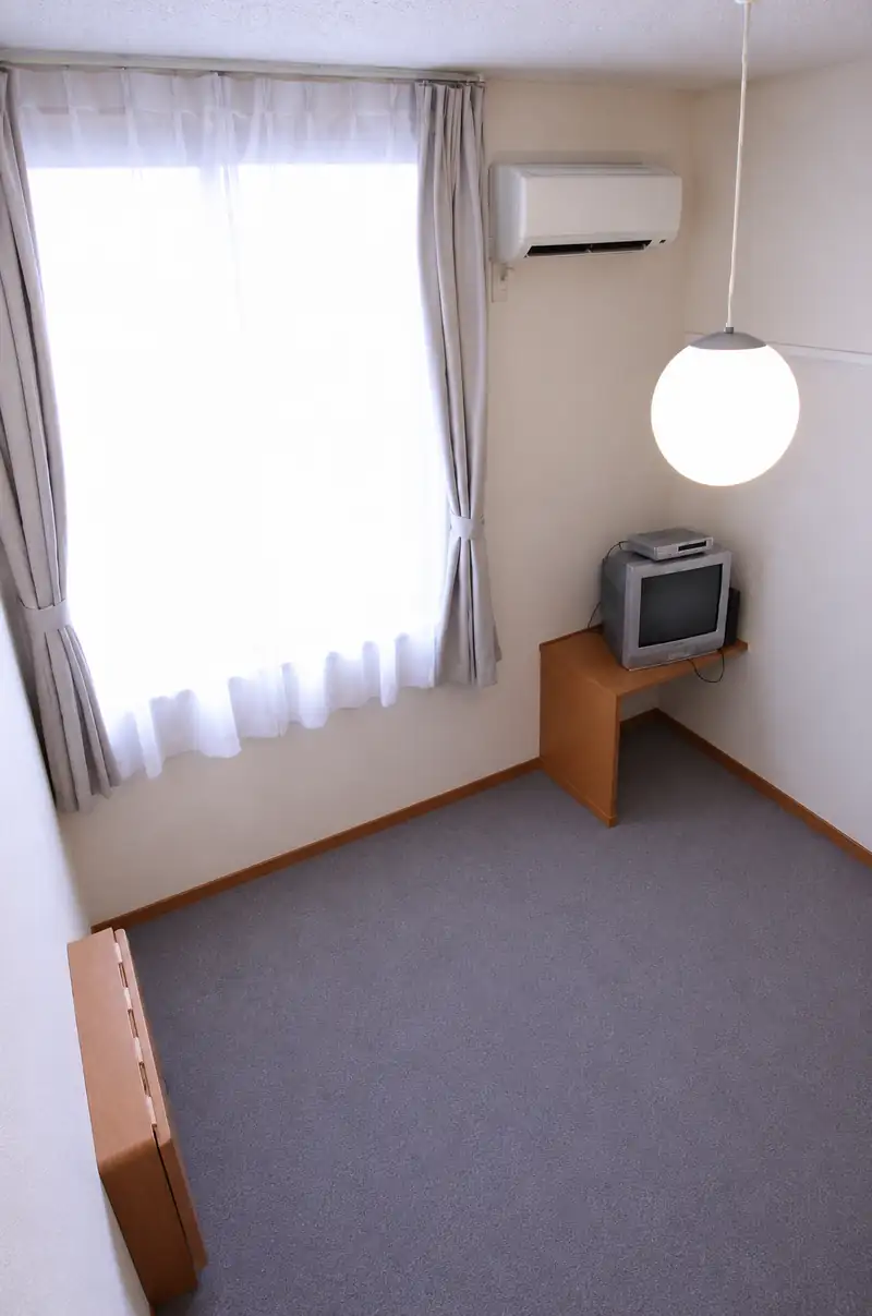 レオパレスミレ鶴ヶ丘第１の写真（101号室の資料掲載例）