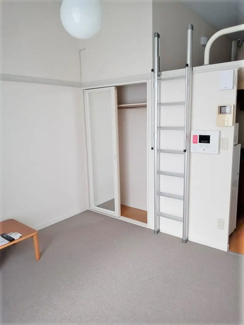 レオパレスネオス本町の写真（101号室の資料掲載例）