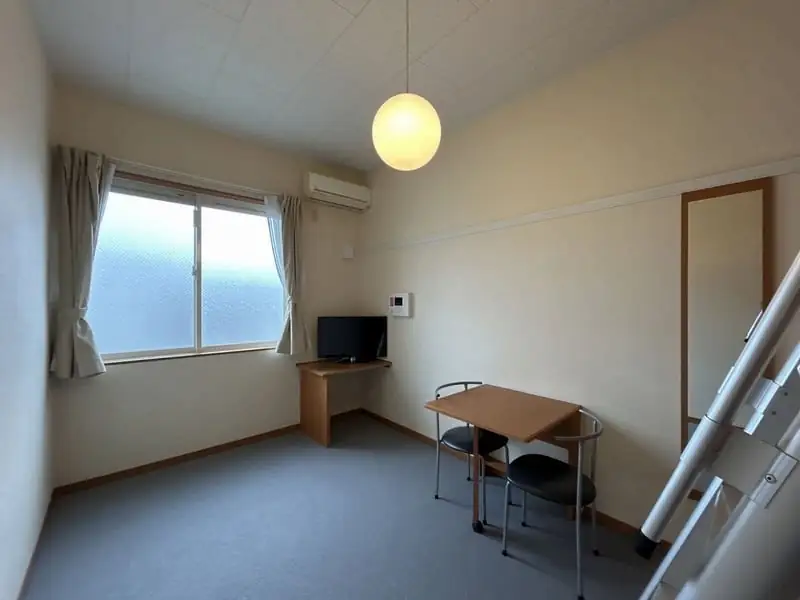 レオパレスＳＡＫＵＲＡの写真（204号室の資料掲載例）