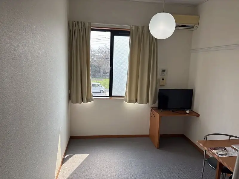 レオパレスアミティエⅡの写真（207号室の資料掲載例）