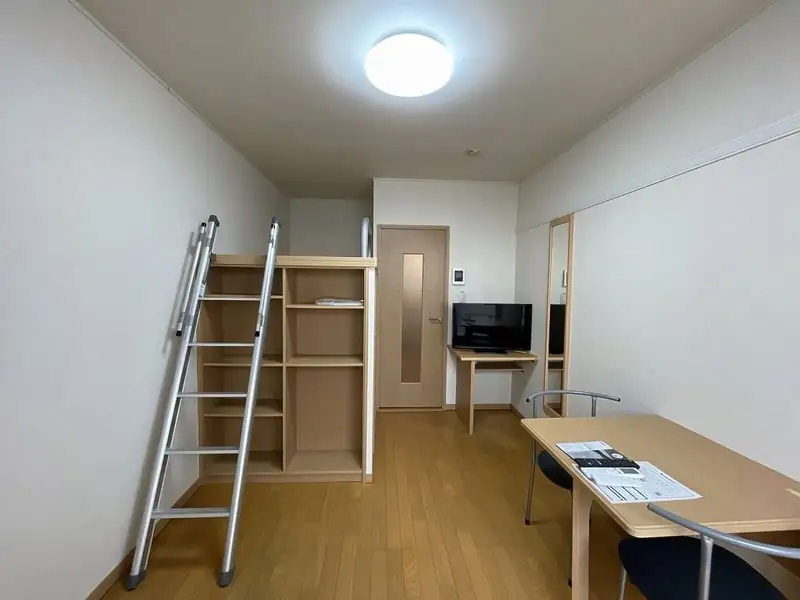 レオパレスアビタシオンの写真（103号室の資料掲載例）