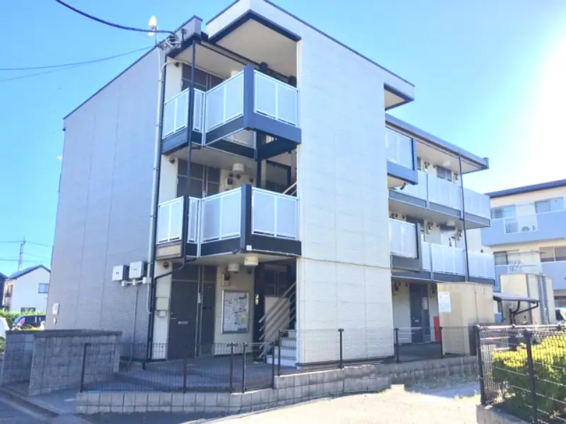 レオパレスファーレ８の写真（建物共通の資料掲載例）