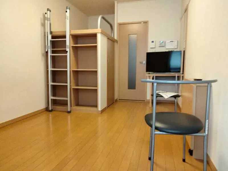 レオパレステルセイラの居間(104号室の資料掲載例)