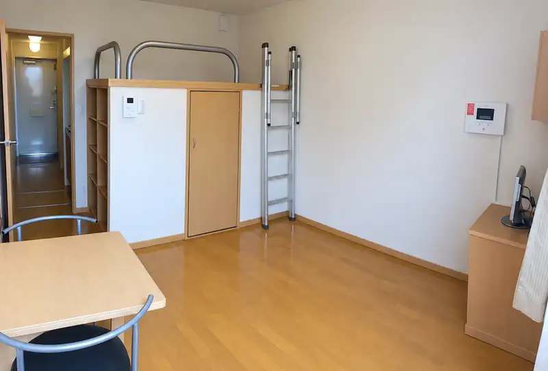 レオネクストアルホップの居間(101号室の資料掲載例)