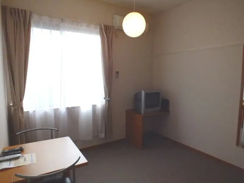 レオパレスフィオーレ　カスミの写真（201号室の資料掲載例）