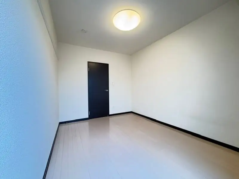 レオネクストレリーフの居間（101号室の資料掲載例）