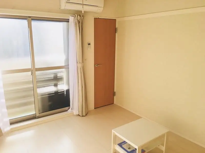 クレイノオカムラハイツ６の写真（101号室の資料掲載例）