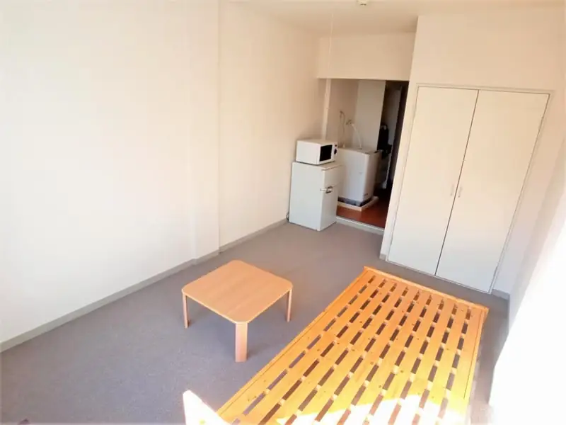 レオパレスシャルマン北越谷Ⅱの写真（号室指定なしの資料掲載例）