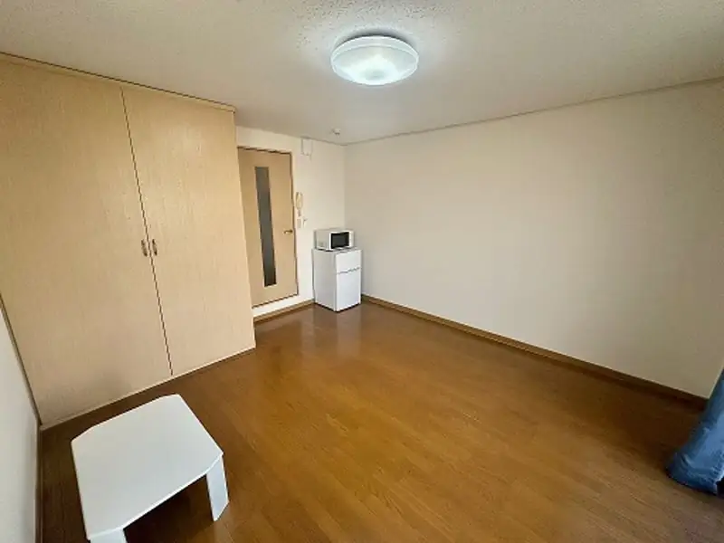 レオパレスリヴェールの居間（102号室の資料掲載例）