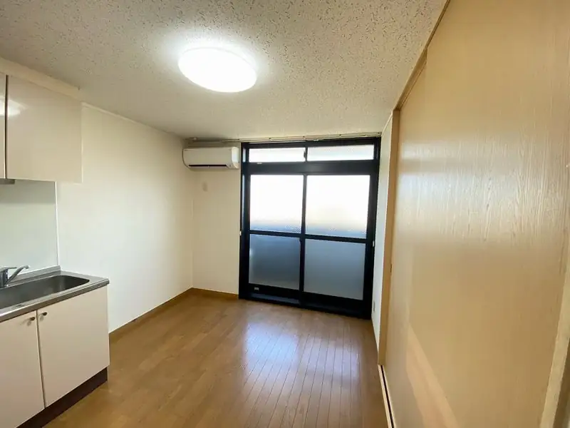 レオパレス城北Ｂの居間（102号室の資料掲載例）